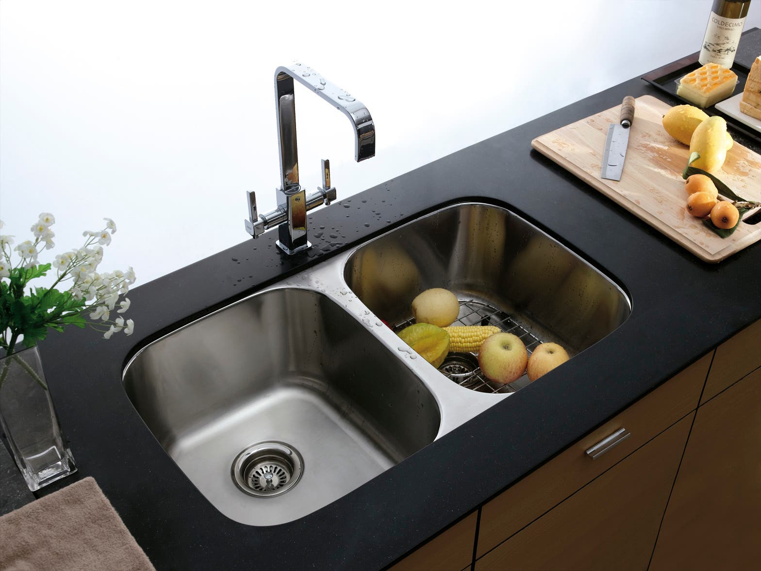 The Gourmetier Kitchen Sink Meets Your Needs While Working in the Kitchen, KU32188DBN